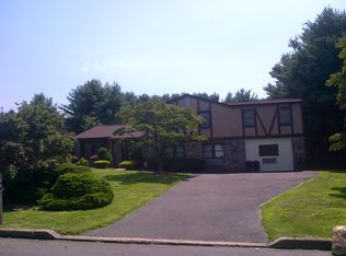 409 Glen Meadow Rd, Richboro, PA 18954