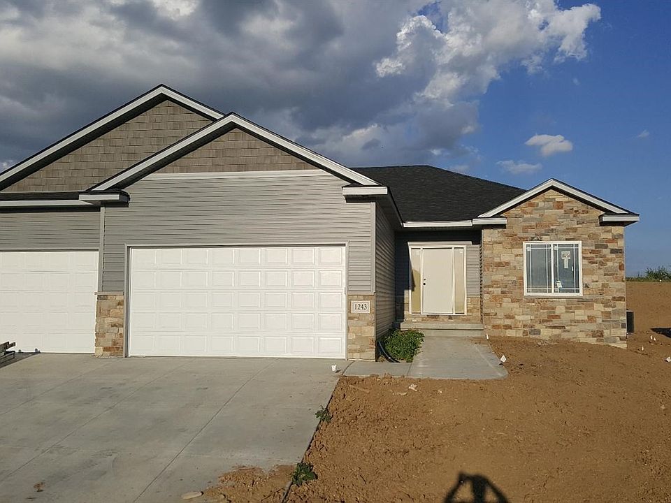 1st image of 1243 W Lander Dr