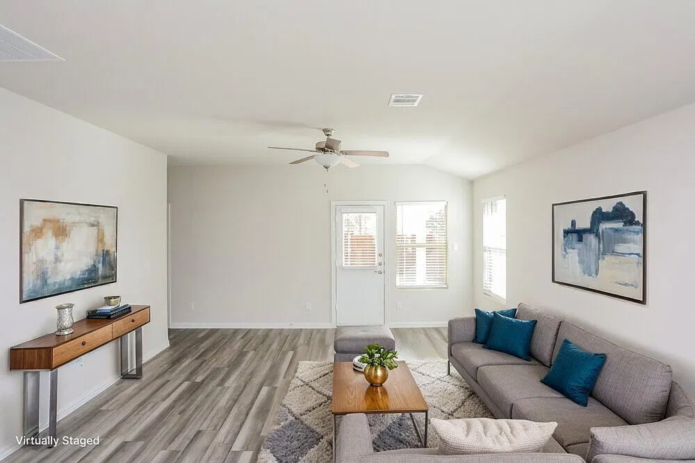 4 bed, 2.0 bath, 1989 sqft, $1,935 — Photo 3