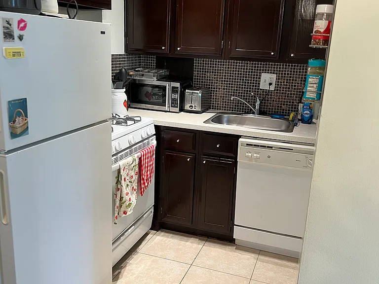 2800 Wisconsin Ave NW #311 — Photo 16