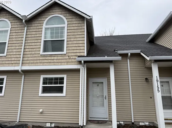 19155 SE Yamhill St APT 17, Gresham, OR 97233