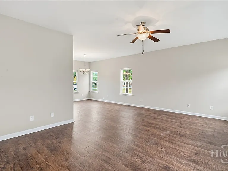 409 Olde Ivey Sq — Photo 5