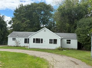 2084 S Dye Rd, Flint, MI 48532