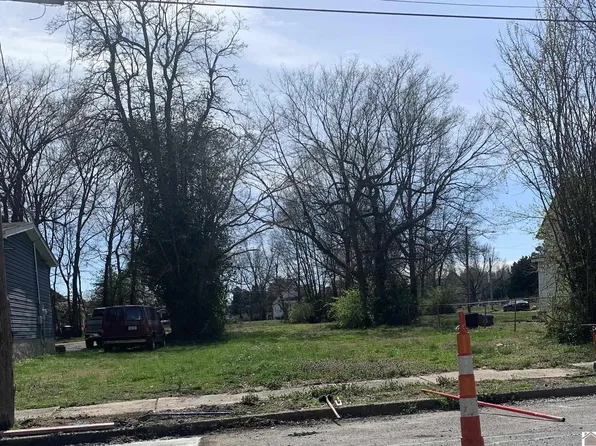 1159 N 13th St, Paducah, KY 42001