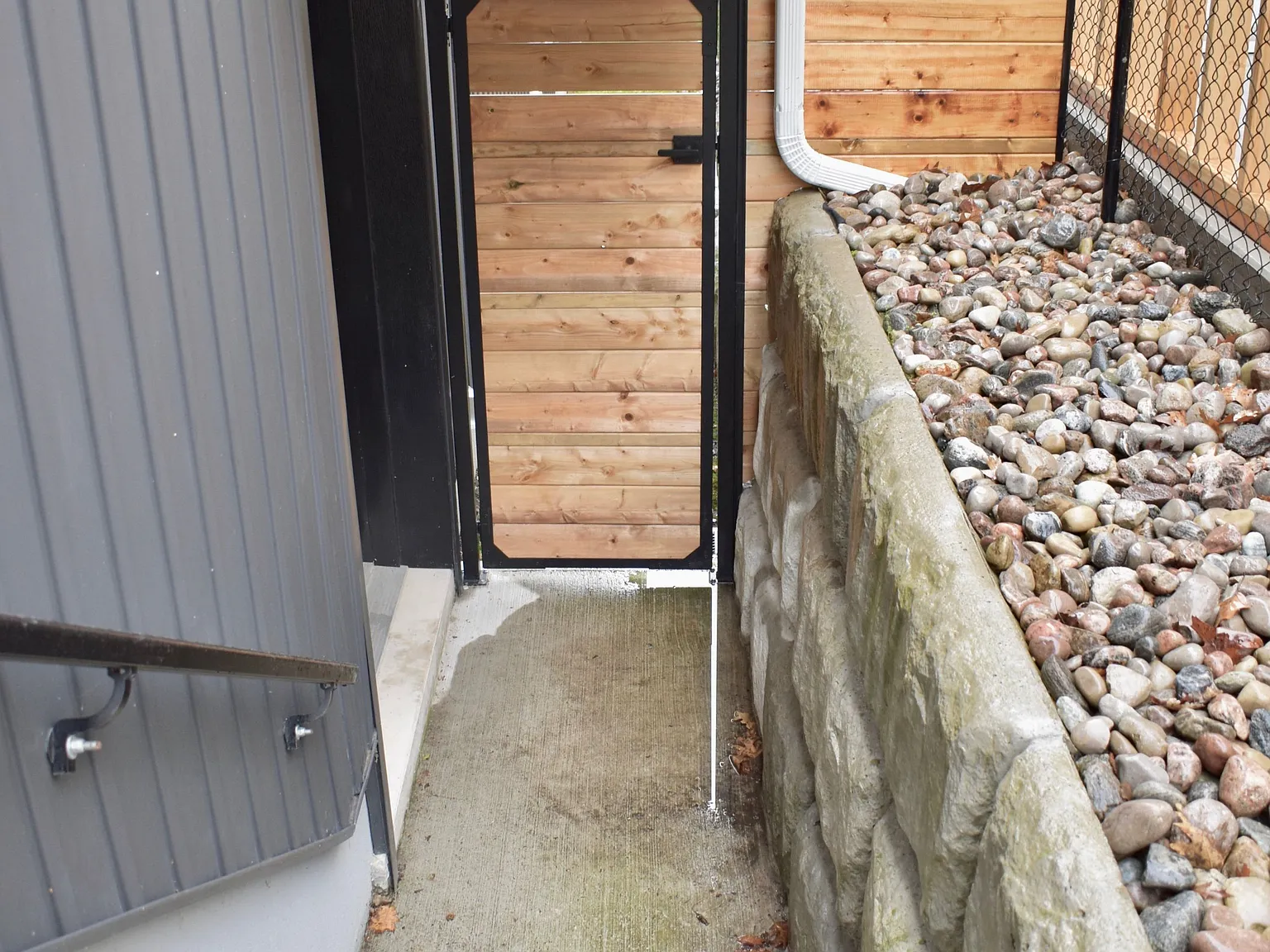 1 bed, $2,400 — Photo 2
