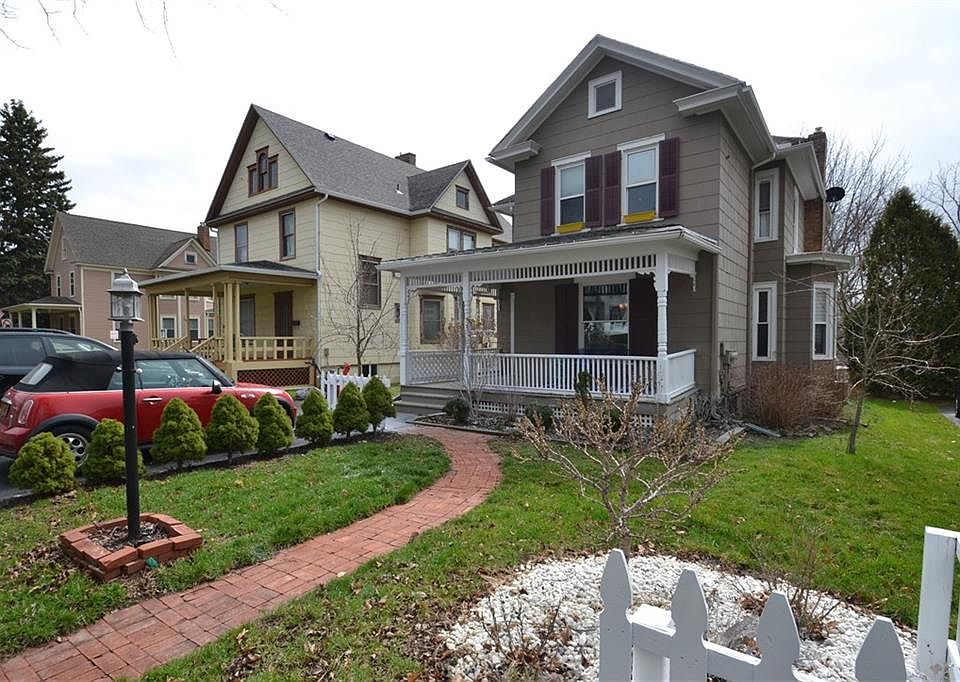1st image of 321 Gibson St