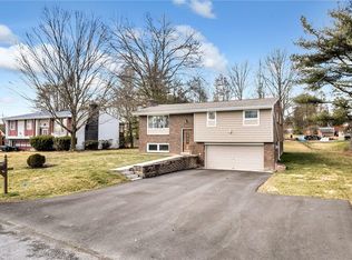102 Laporte Dr, Cranberry Township, PA 16066