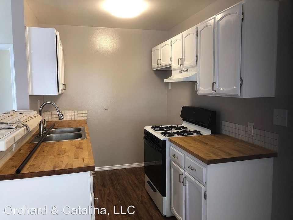 1st image of 15759 Vanowen St APT 17