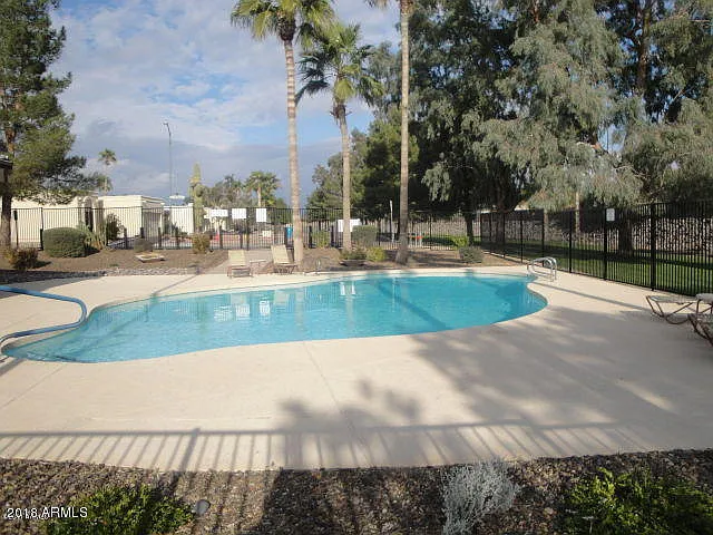 2534 E Villa Theresa Dr — Photo 23