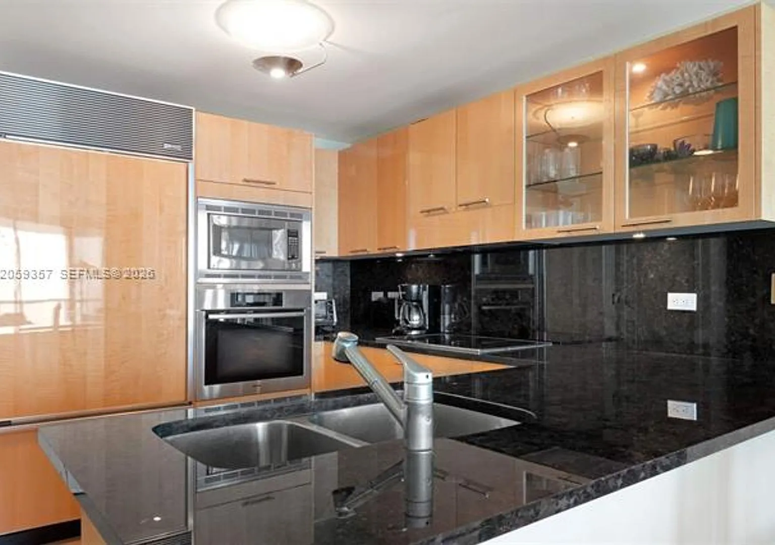 6799 Collins Ave cu-1603, Miami Beach, FL 33141 — Photo 1