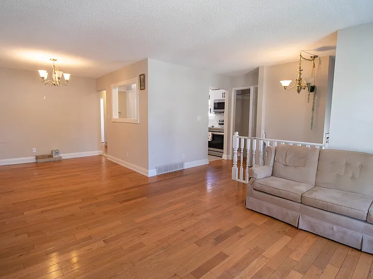 62 Terrace Ave — Photo 4