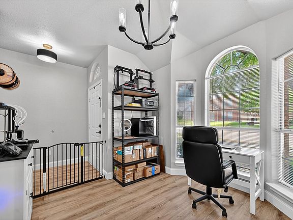 4th image of 1428 Bregenz Ln