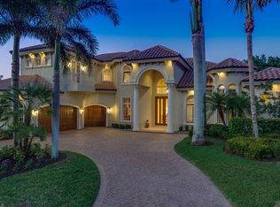 655 Regatta Rd, Naples, FL 34103