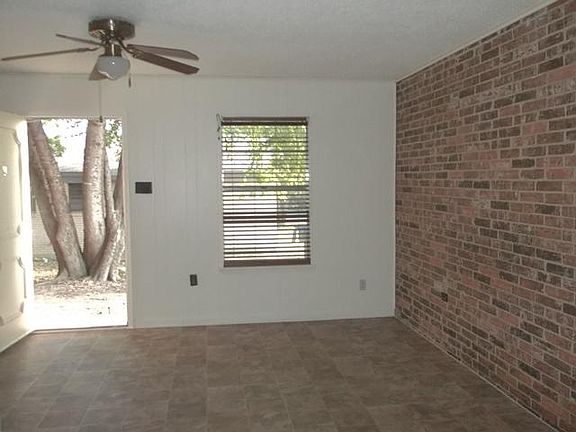 5th image of 402 S 2nd St APT A