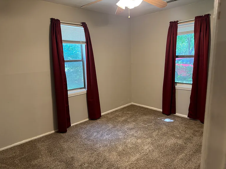 2605 SW Hillcrest Rd — Photo 6