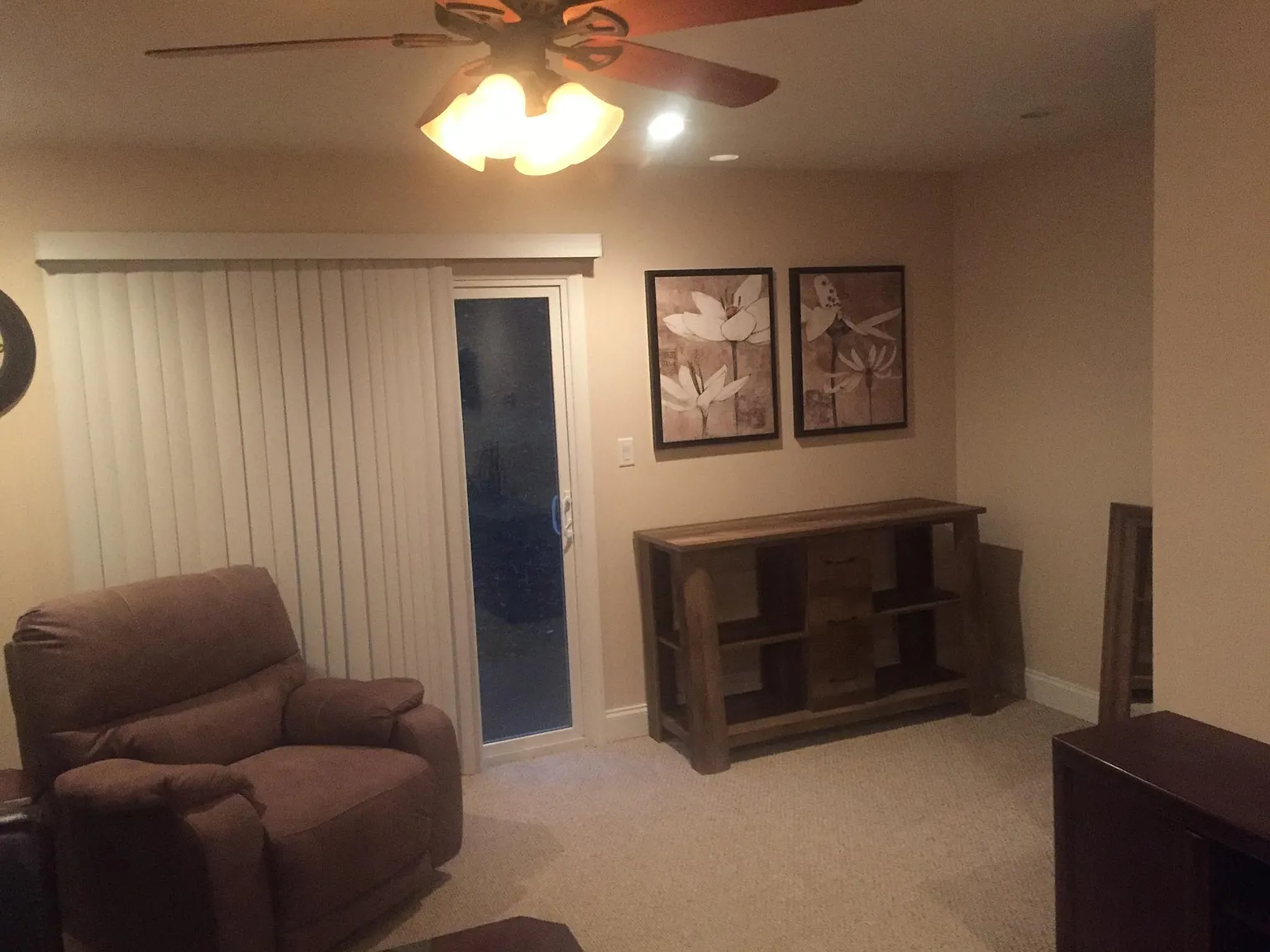 2 bed, 2.5 bath, 1300 sqft, $1,250 — Photo 2