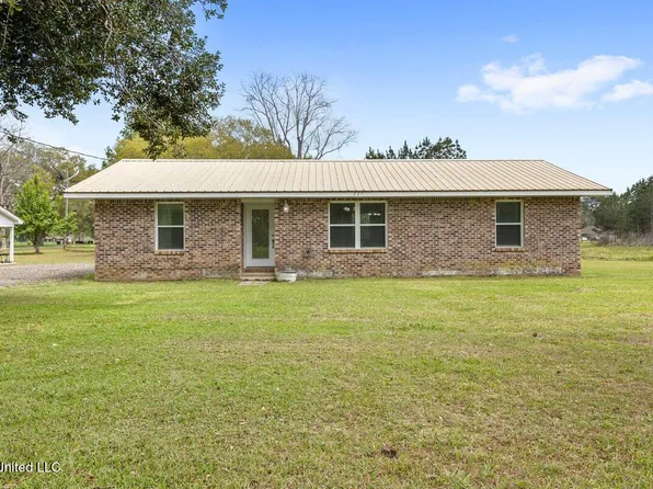 287 Country Oak Cir, Lucedale, MS 39452