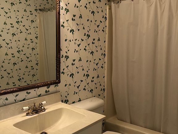 5th image of 1511 Dedham Dr