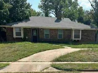 1004 Forest Ridge Dr, Bedford, TX 76022