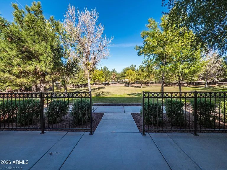 1628 E Canyon Creek Dr — Photo 37
