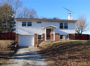 31 Apple Dr, Mattoon, IL