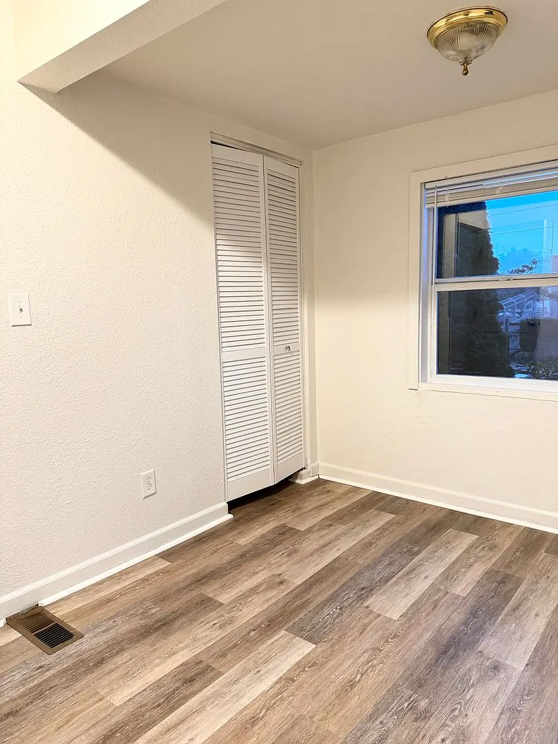 EVAV — Photo 4