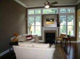 4 Autumn Blaze Trl, Fairport, NY 14450