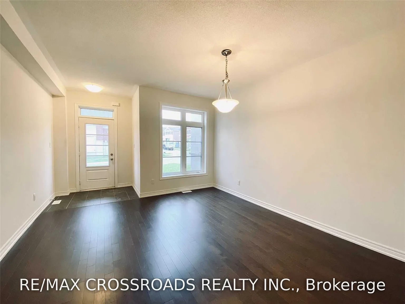 3 bed, $3,200 — Photo 2