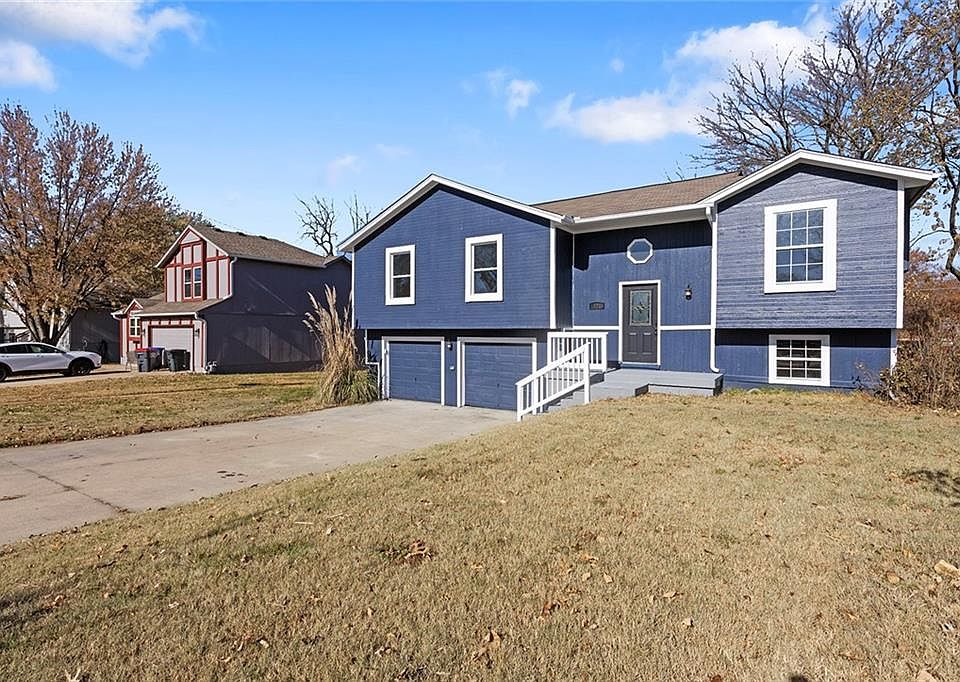 1st image of 15528 Crestwood Dr
