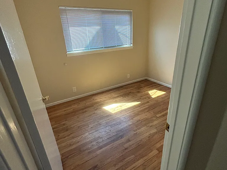1125 Monterey Ave #9 — Photo 5