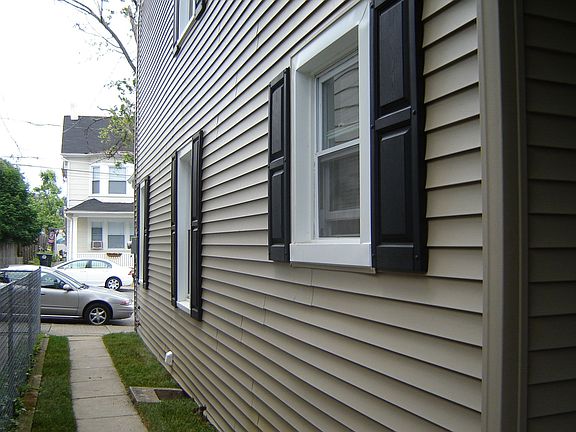 walkway to backyard