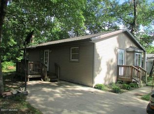 1574 De Baker St, Muskegon, MI 49442