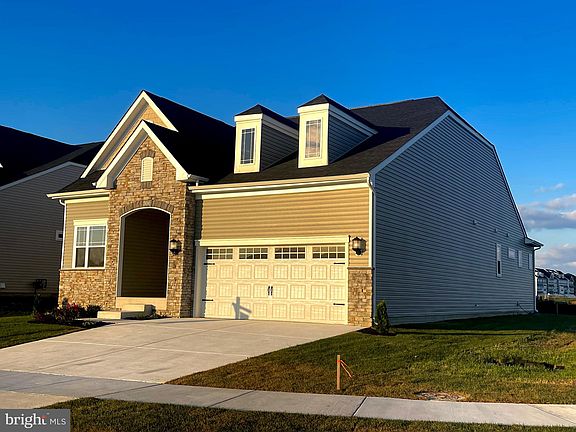 2nd image of 24240 Charleston Ln
