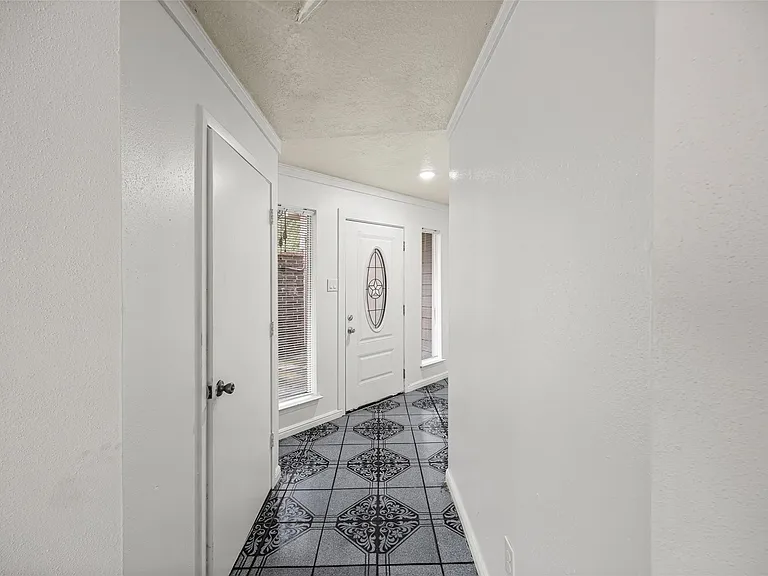7226 Ridgeberry Dr — Photo 31