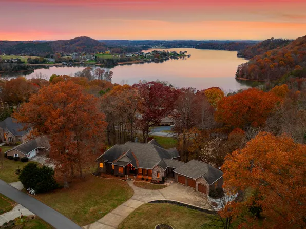 362 Parkwood Cir, Greenback, TN 37742