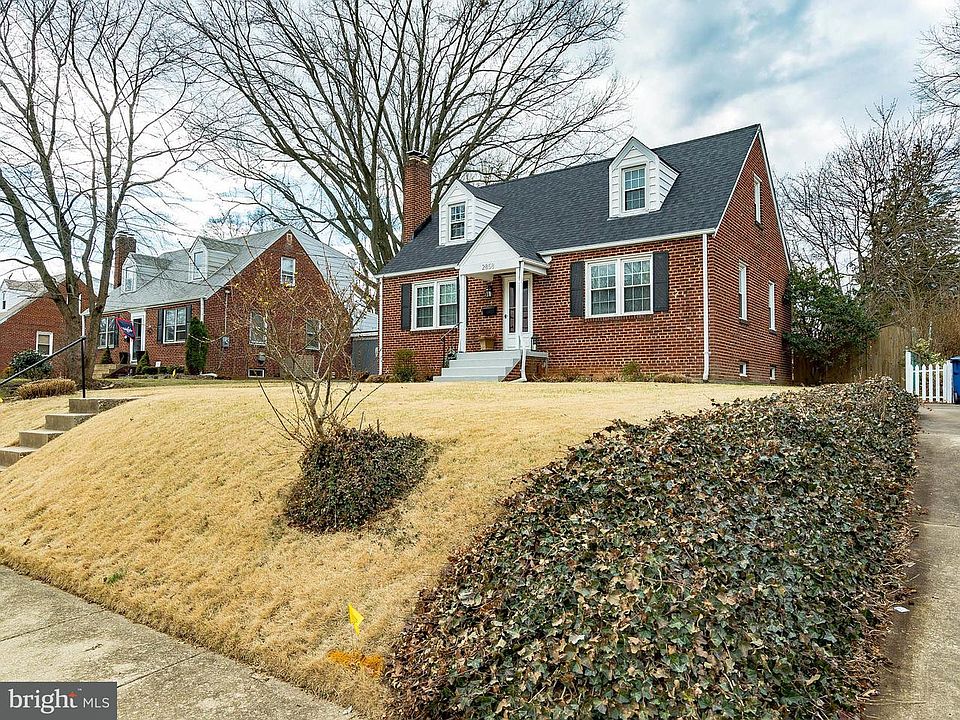 1st image of 2858 Lawrence Dr