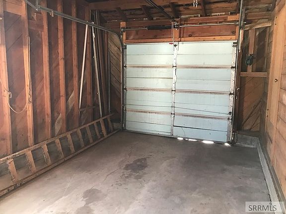 4th image of 120 W 17th St