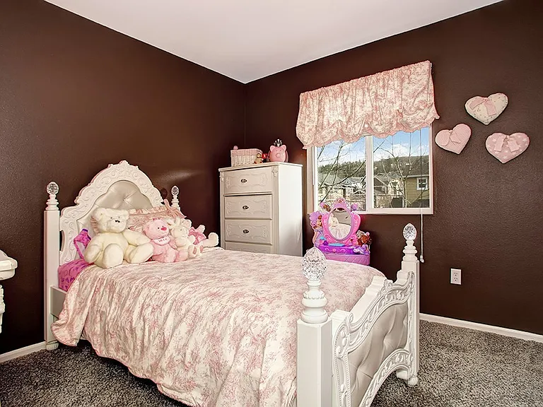 2499 NE Julep St — Photo 5