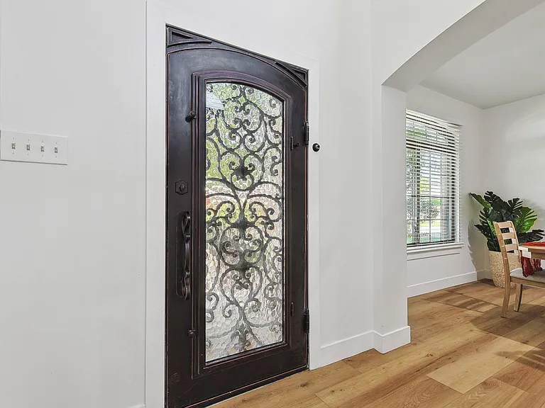 1088 Pondview Dr — Photo 27