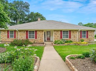 1906 Red Cypress Ct, Arlington, TX 76012