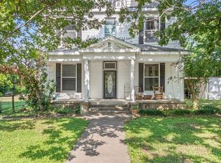 717 Walker St, Marlin, TX 76661