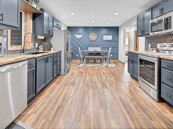 3rd image of 430 1st St SW