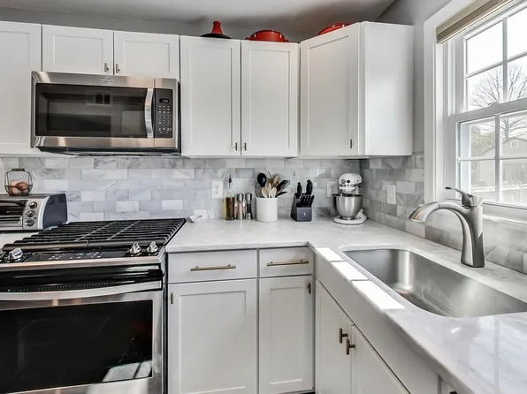 (undisclosed Address), Alexandria, VA 22303