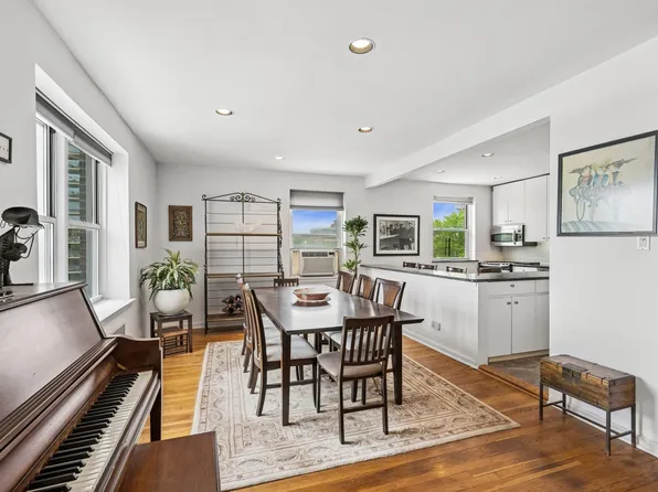 162-41 Powells Cove Boulevard image 11 of 35