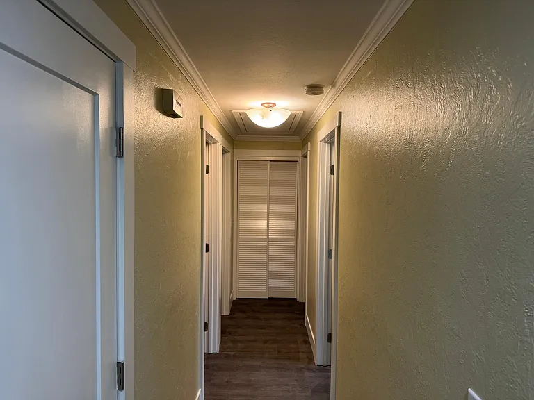 1611 S Verde St — Photo 3