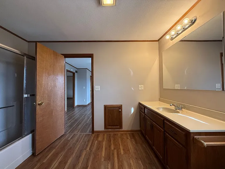 1111 Fairview Rd — Photo 16