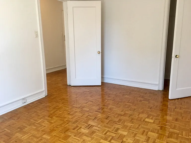 Park View Apartments — Photo 44