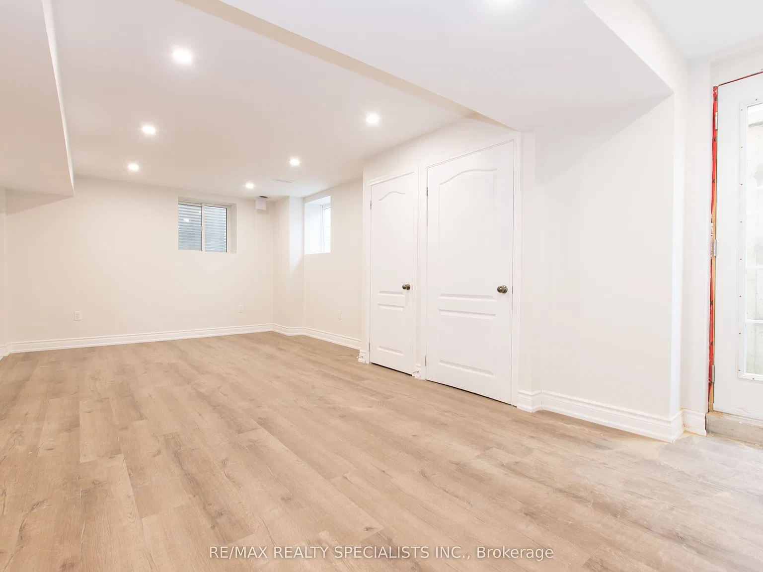 3 bed, $2,100 — Photo 3