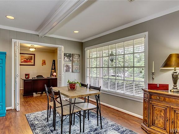 3rd image of 4313 Kendlewood Ln