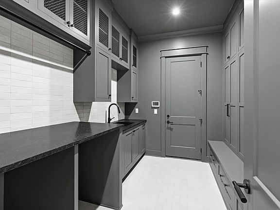 57th image of 818 Brentview Dr